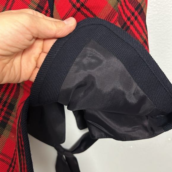 Linda Allard Ellen Tracy Plaid Vintage vest size 6 red, navy button down closure - Picture 13 of 14